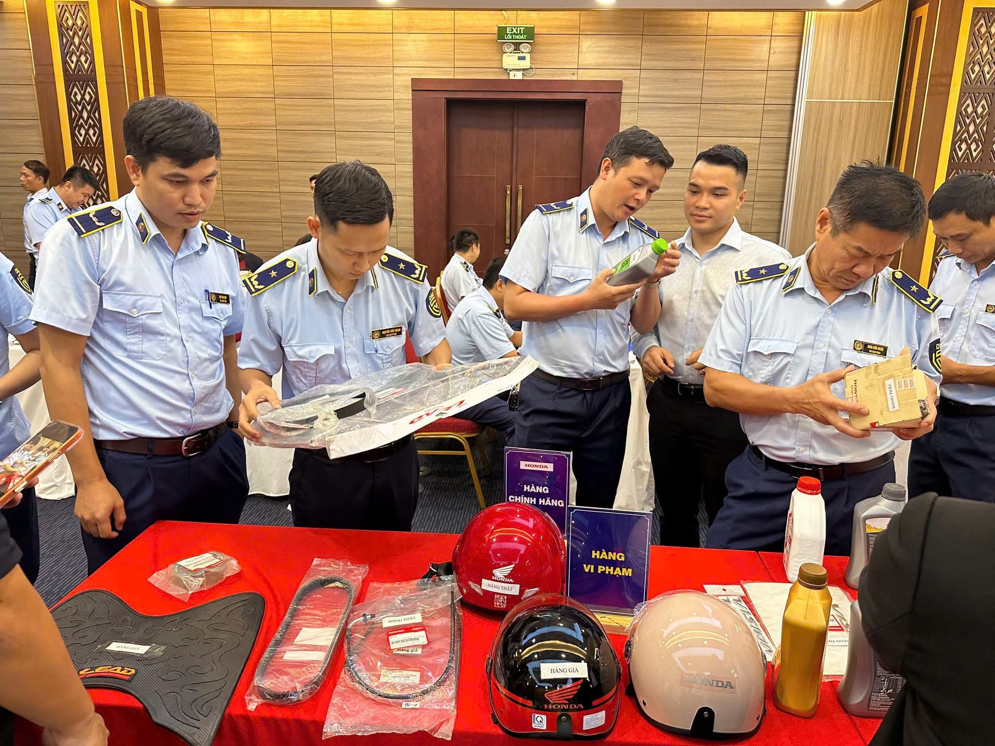 Lực lượng Quản lý thị trường Phú Thọ tham dự chương trình